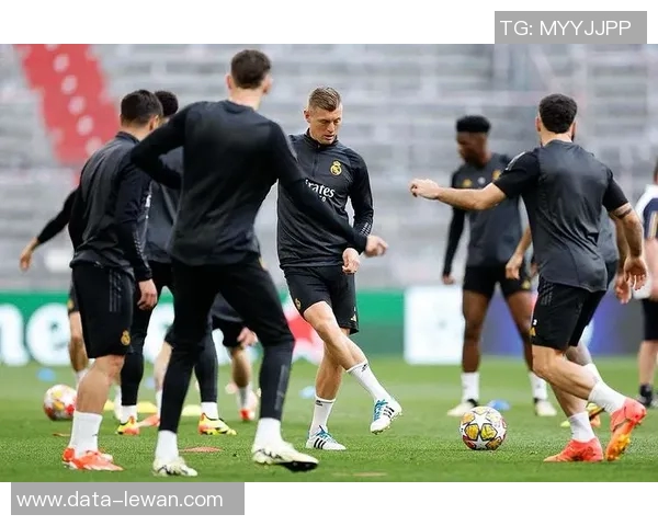 2012年欧冠经典对决皇马与拜仁的巅峰对决回顾与分析